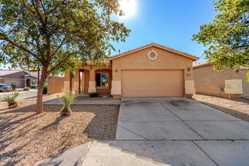 1285 Desert Springs Way, San Tan Valley, AZ 85143