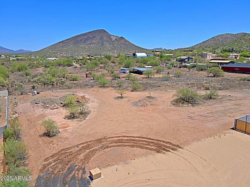 1285 Hohokam Ln #1, New River, AZ 85087