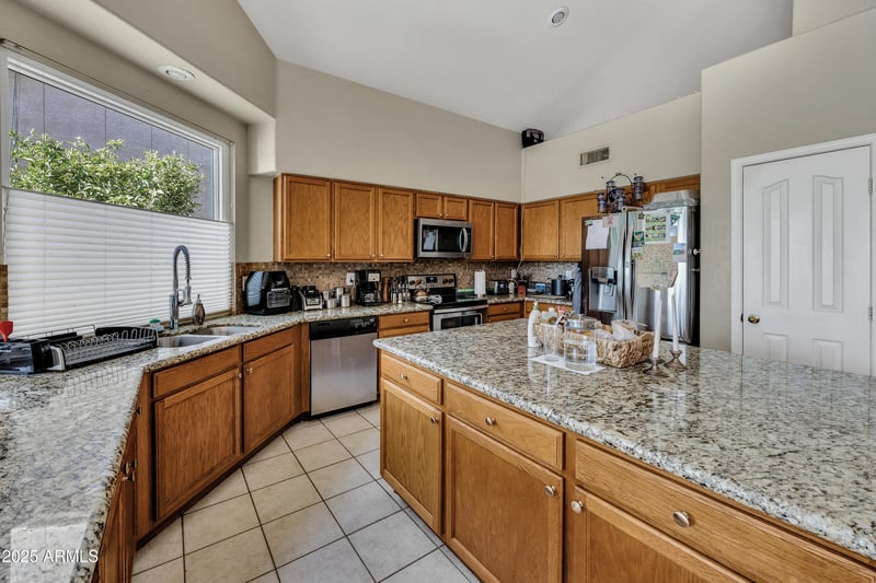 1285 Sandstone St, Gilbert, AZ 85296