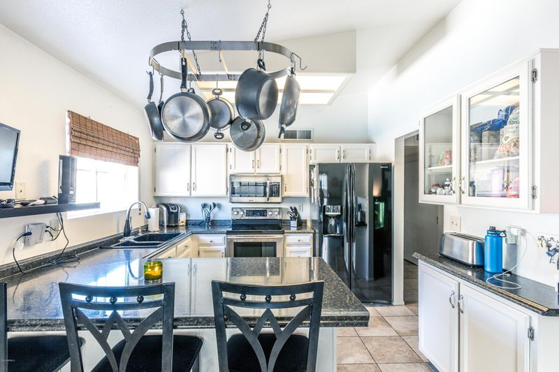 12851 S Kosh St, Phoenix, AZ 85044