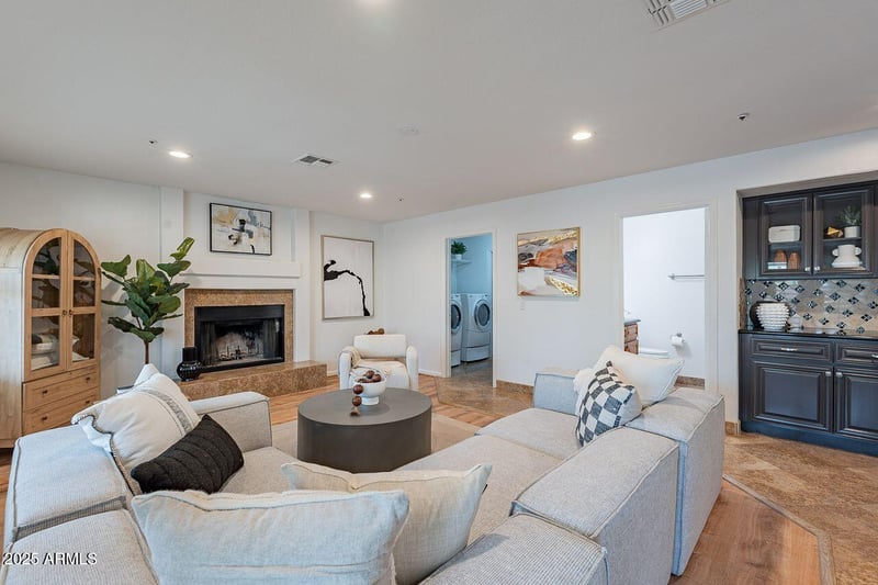 12863 Becker Ln, Scottsdale, AZ 85259