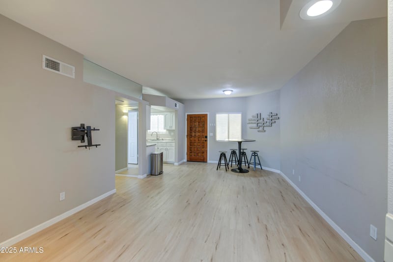 1287 Alma School Rd #205, Chandler, AZ 85224
