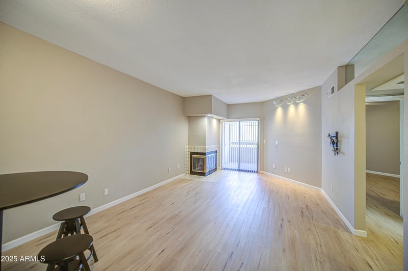 1287 Alma School Rd #205, Chandler, AZ 85224