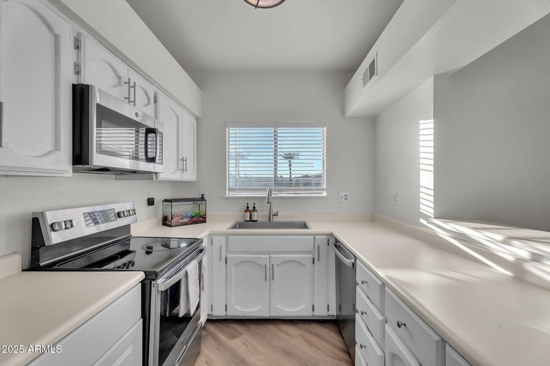 1287 Alma School Rd #210, Chandler, AZ 85224