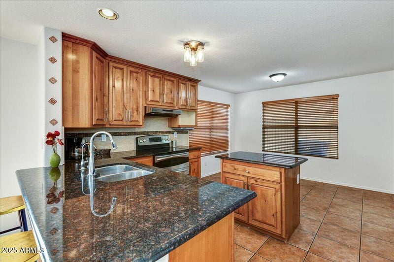 12879 Sheridan St, Avondale, AZ 85392