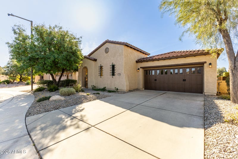 12887 Fetlock Trl, Peoria, AZ 85383