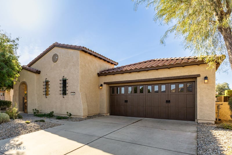 12887 Fetlock Trl, Peoria, AZ 85383