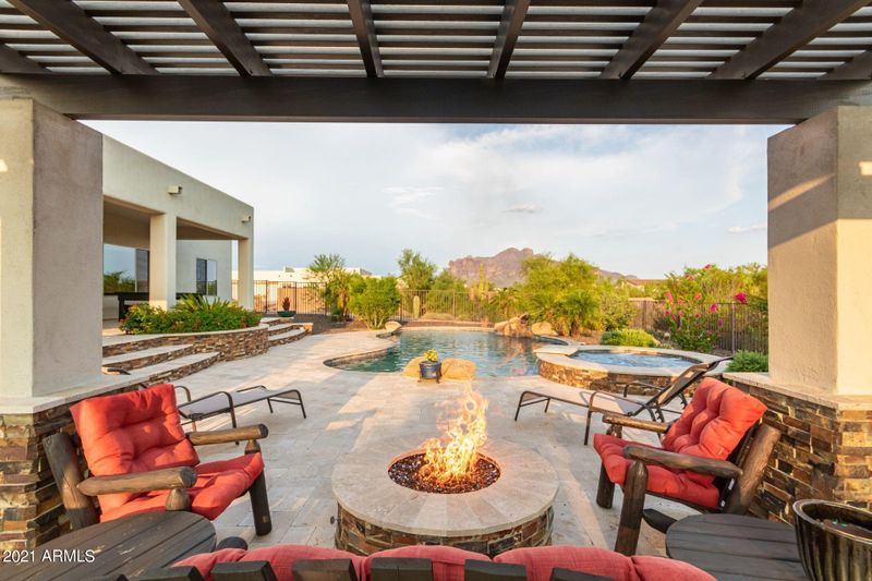 1289 E Whiteley St, Apache Junction, AZ 85119