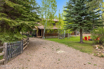 1289 Merzville Rd, Forest Lakes, AZ 85931