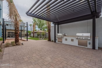 129 W Willo Ct, Phoenix, AZ 85003