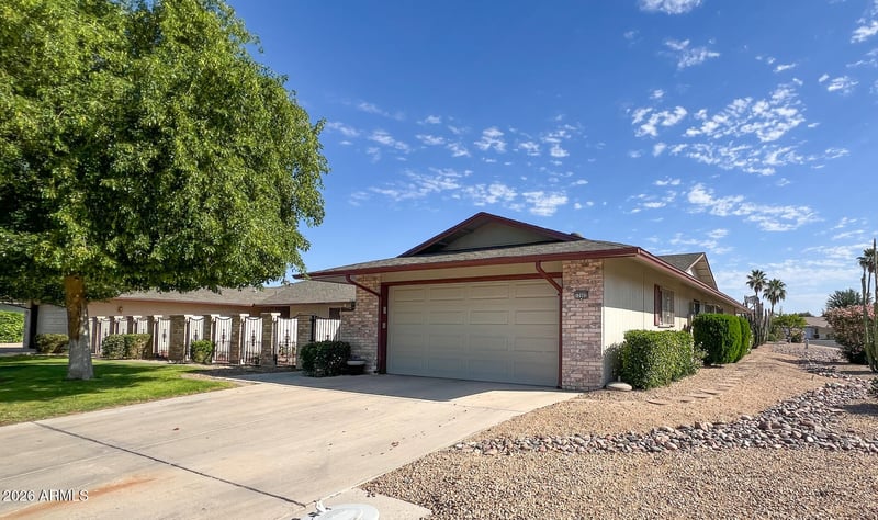 12902 Castle Rock Dr, Sun City West, AZ 85375