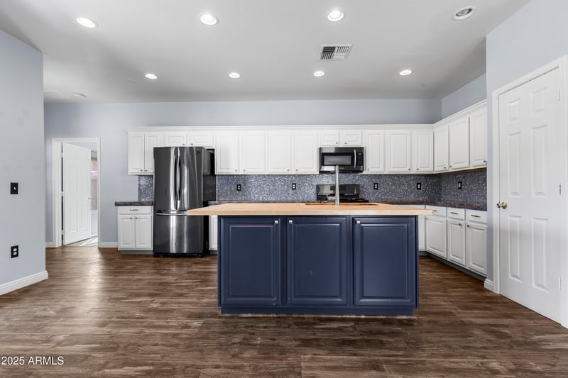 12909 Aster Dr, El Mirage, AZ 85335