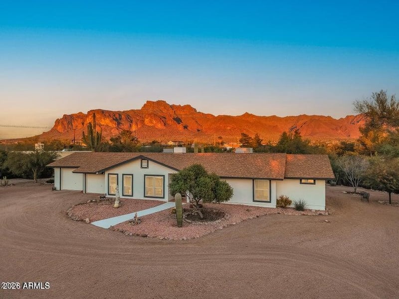 1291 Red Rock Ct, Apache Junction, AZ 85119