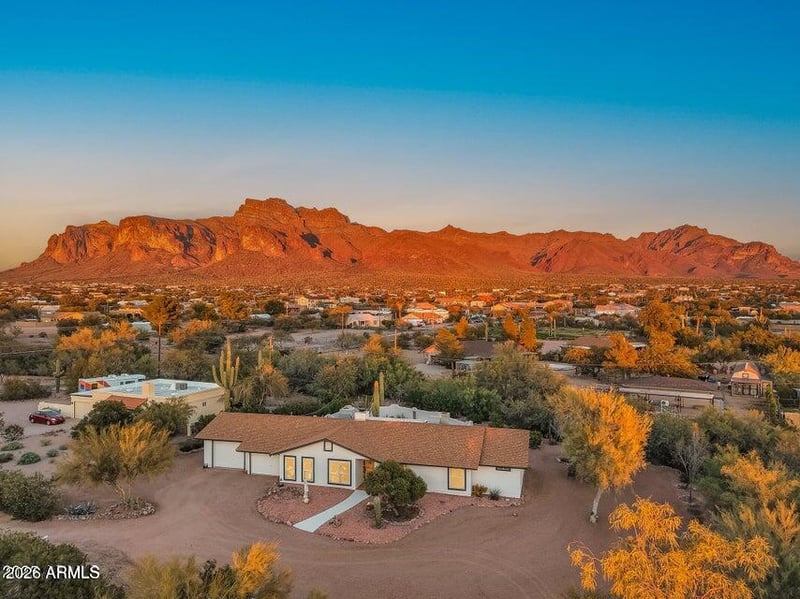 1291 Red Rock Ct, Apache Junction, AZ 85119