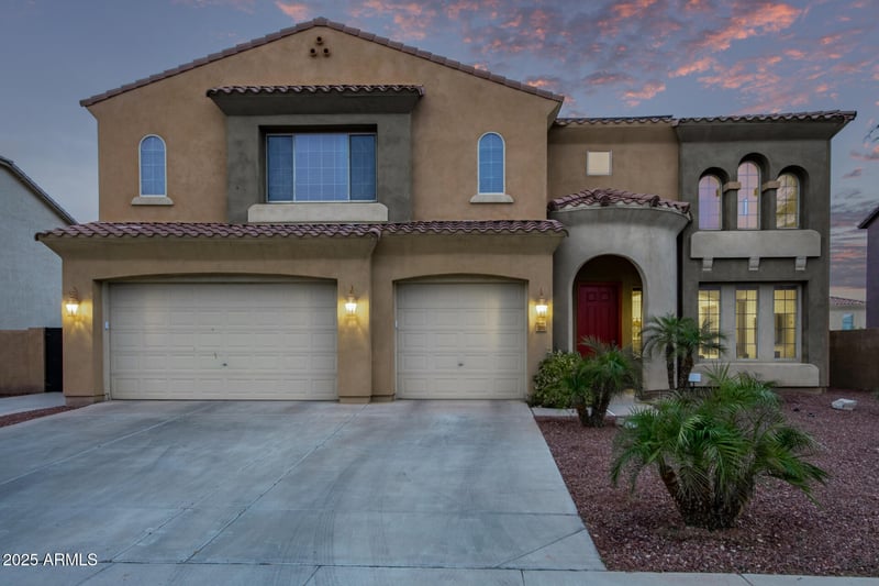 12910 Tuckey Ln, Glendale, AZ 85307