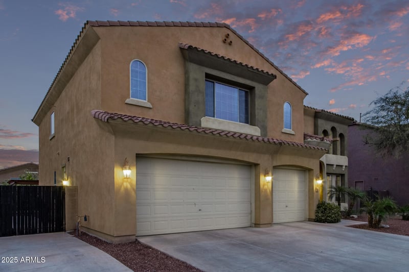 12910 Tuckey Ln, Glendale, AZ 85307