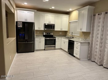 12916 Crittenden Ln, Avondale, AZ 85392