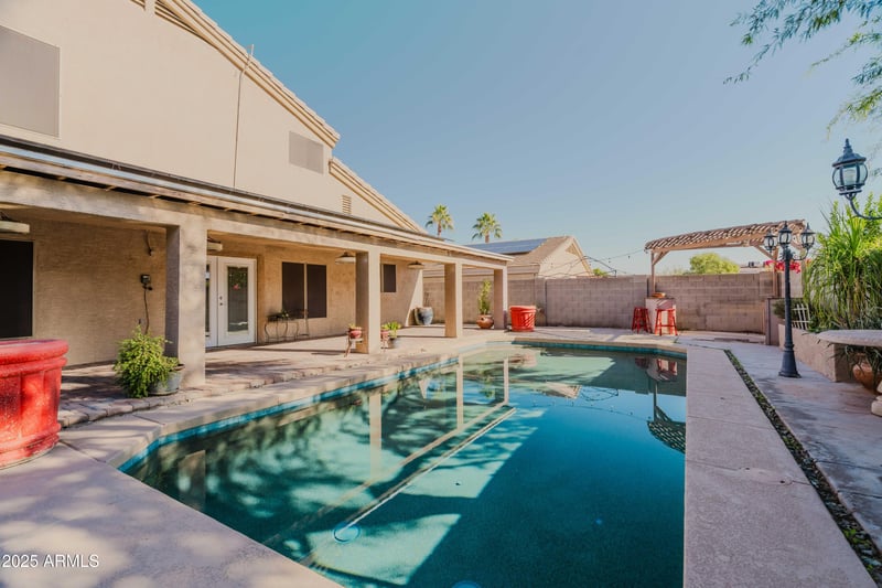 12925 Gelding Dr, El Mirage, AZ 85335