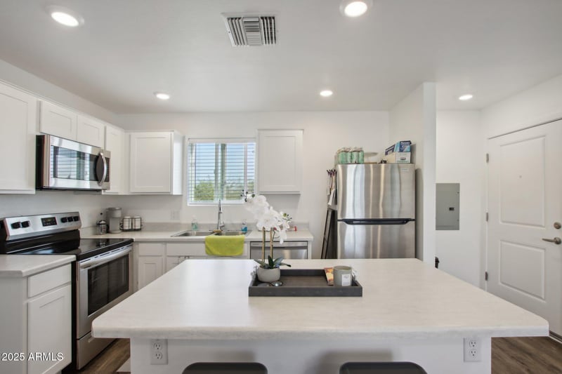 12925 Greenway Rd #61, El Mirage, AZ 85335