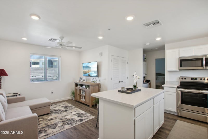 12925 Greenway Rd #61, El Mirage, AZ 85335