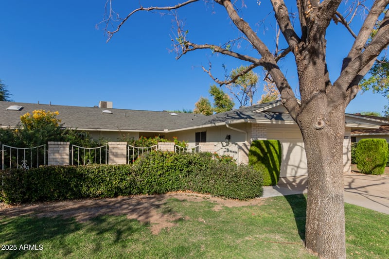 12926 Castle Rock Dr, Sun City West, AZ 85375