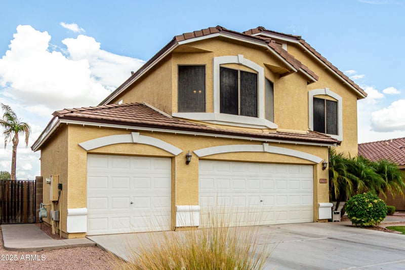 1293 Western Skies Dr, Gilbert, AZ 85296