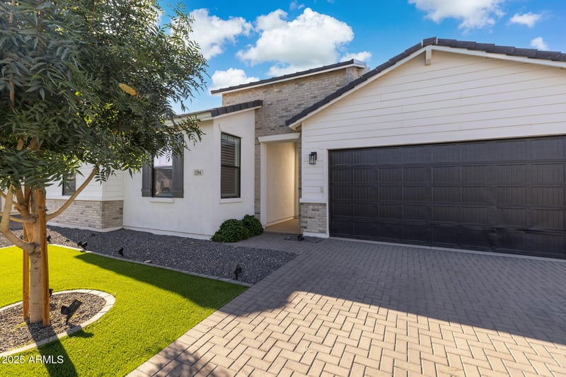 1294 La Fortuna Ct, San Tan Valley, AZ 85140