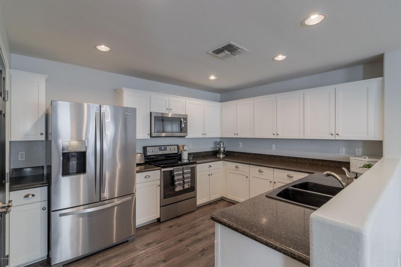 1294 S Loback Ln, Gilbert, AZ 85296