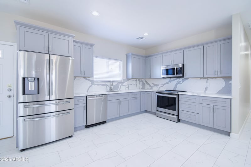 12940 Tara Ln, Surprise, AZ 85374