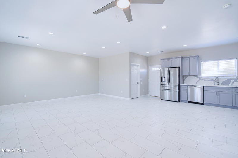 12940 Tara Ln, Surprise, AZ 85374