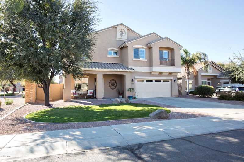 1295 E Bluebird Dr, Gilbert, AZ 85297