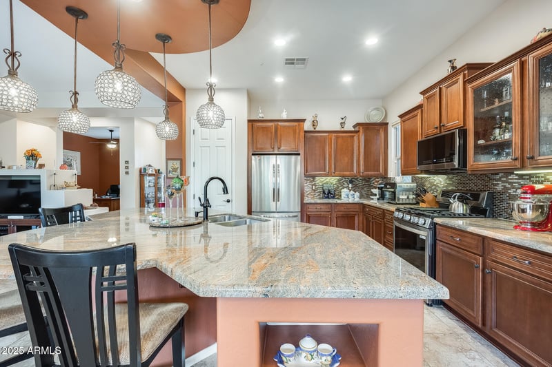 12964 Fossil Dr, Peoria, AZ 85383