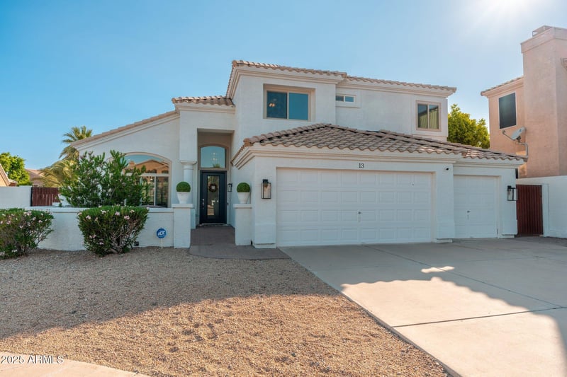 13 Silverwood Dr, Phoenix, AZ 85045