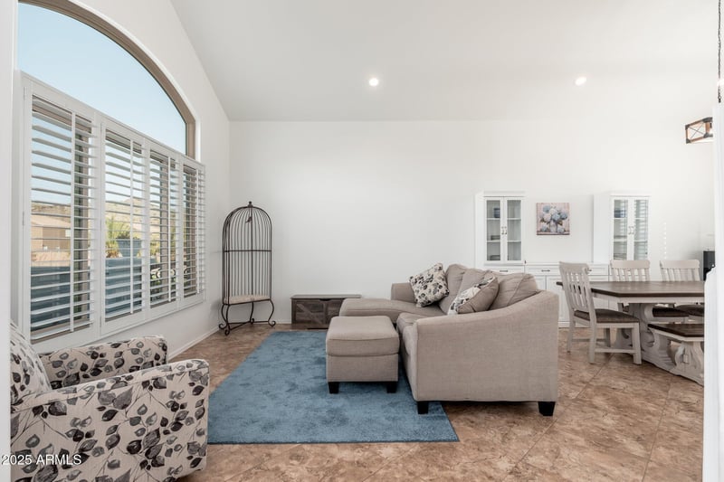 13 Silverwood Dr, Phoenix, AZ 85045