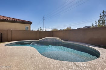 130 Bay Dr, Gilbert, AZ 85233