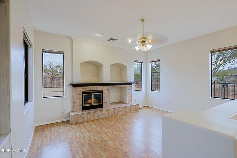 130 E Jordon Ln, Phoenix, AZ 85086