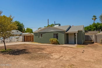 1300 Meadowbrook Ave, Phoenix, AZ 85014