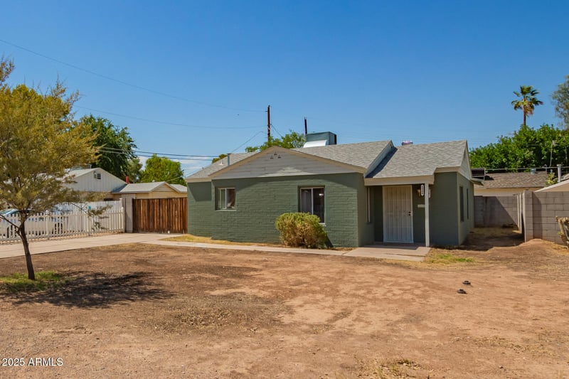 1300 Meadowbrook Ave, Phoenix, AZ 85014