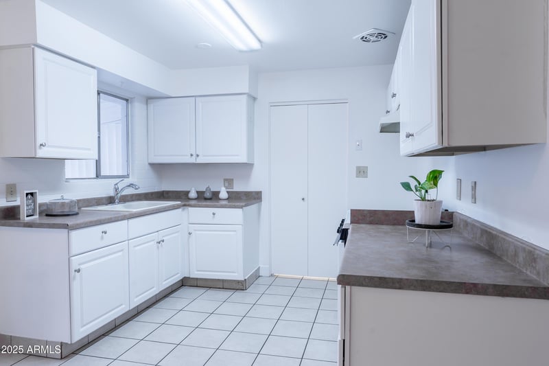 13002 112th Ave, Youngtown, AZ 85363