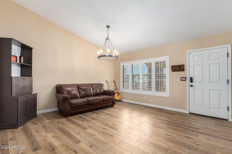 13002 N 38th Ave, Phoenix, AZ 85029