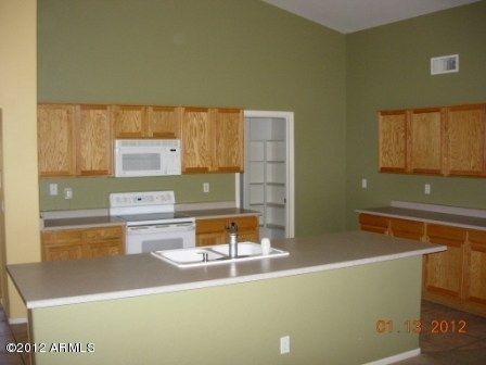 13004 N 58th Dr, Glendale, AZ 85304