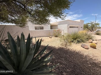 1301 Rowlands Ln, Phoenix, AZ 85022