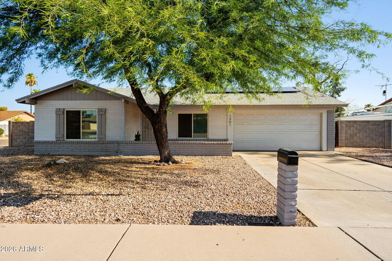 1301 W Kerry Ln, Phoenix, AZ 85027