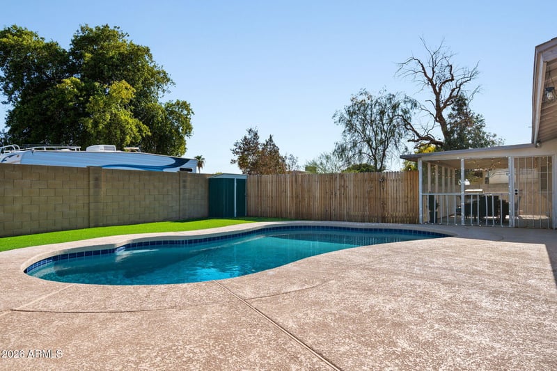1301 W Kerry Ln, Phoenix, AZ 85027