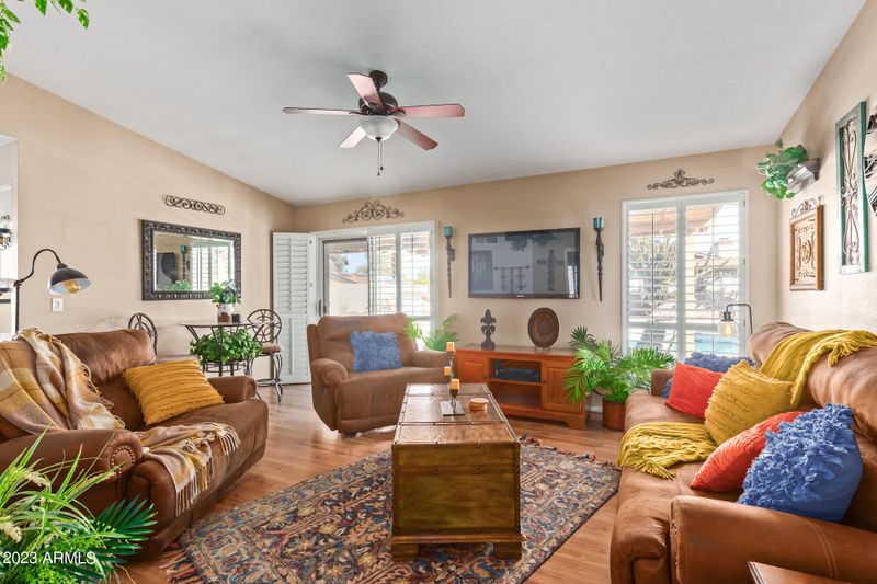 13013 N 42nd Dr, Phoenix, AZ 85029