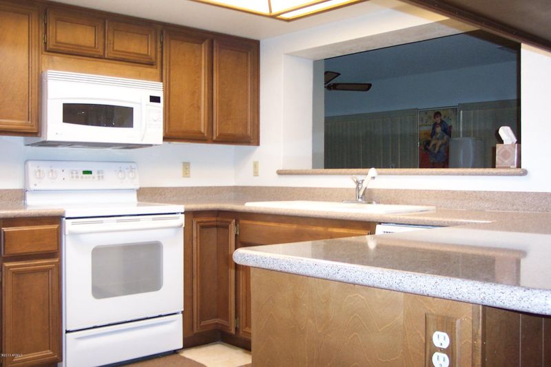 1302 E Acoma Dr, Phoenix, AZ 85022