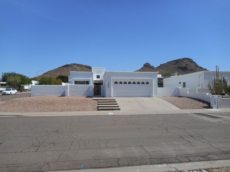 1302 E Winged Foot Rd, Phoenix, AZ 85022