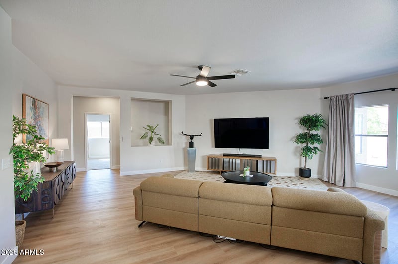 1302 Milada Dr, Phoenix, AZ 85042
