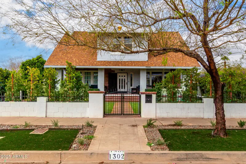 1302 Pierce St, Phoenix, AZ 85006