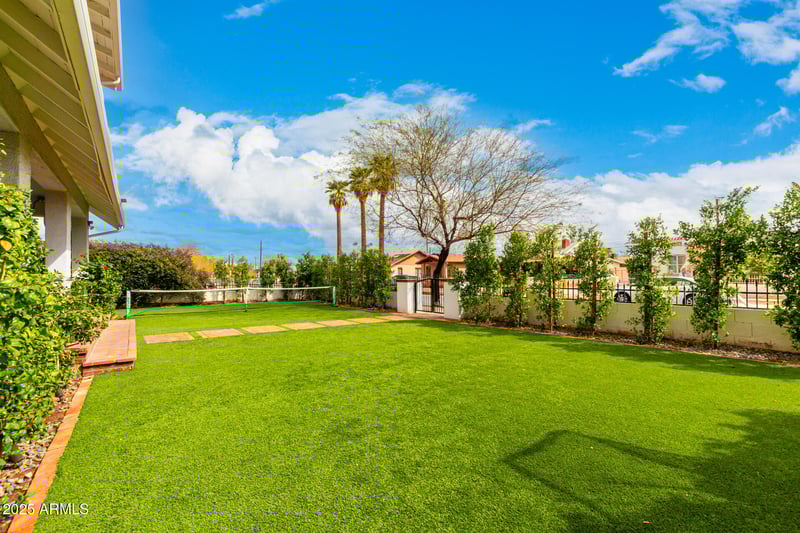 1302 Pierce St, Phoenix, AZ 85006